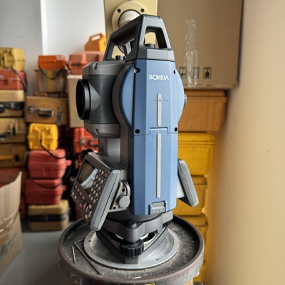 Used Sokkia IM101 total station 5.3kg Topcon total station 0.5m minimum focus for precise surveying requirements