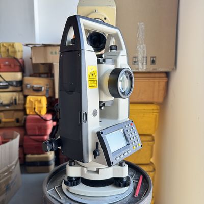 Νότια μάρκα Ηλεκτρονικός ψηφιακός θεολότης NT-023 Ακριβής μέτρηση απόστασης με ανάλυση 25,9X και ακρίβεια απόστασης όρασης ≤0,4%D